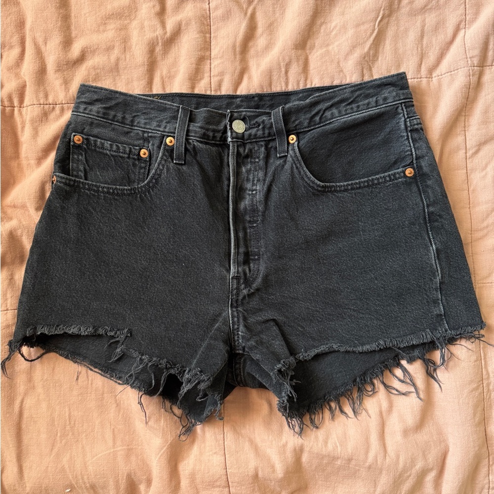 Levi’s | 501 black Jean shorts | 30